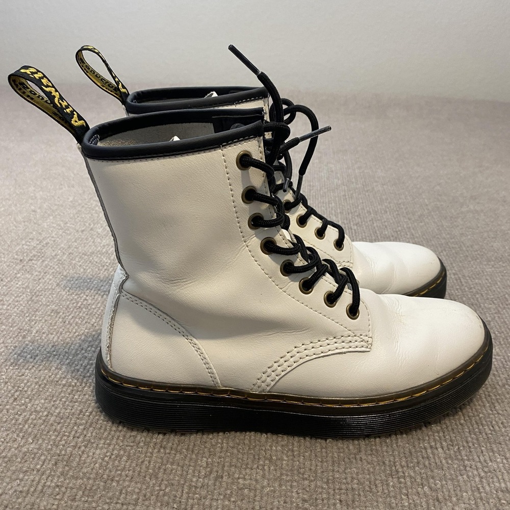 Dr. Martens Boots Womens 7 Mens 6 White Leather Combat Ankle Lace Up ZAVALA